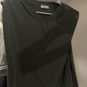Babaton V-Neck Muscle Tee - Olive
